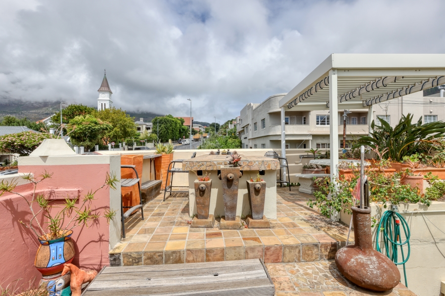 4 Bedroom Property for Sale in Tamboerskloof Western Cape